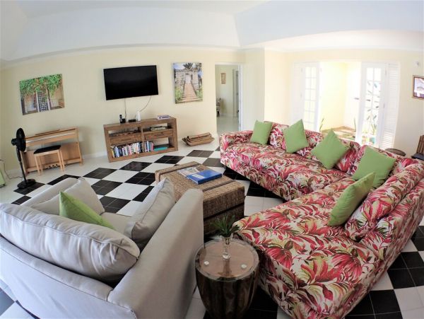 Jamaica Home 960832