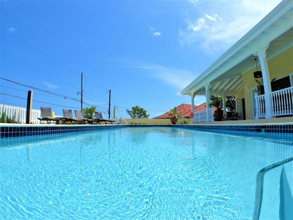 Jamaica Home 960832