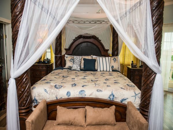 Jamaica Home 960833