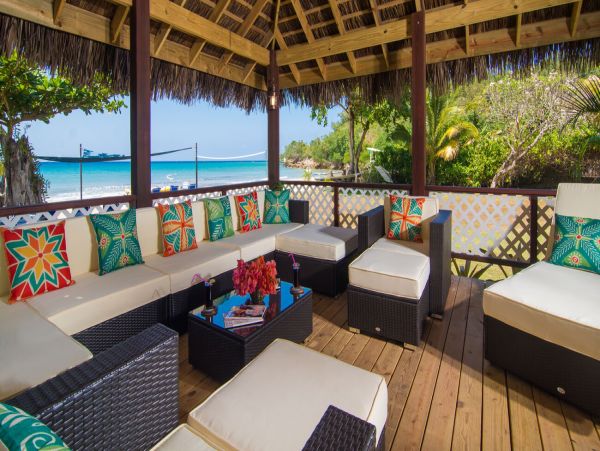 Jamaica Home 960836