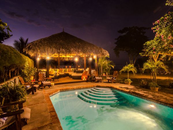 Jamaica Home 960836