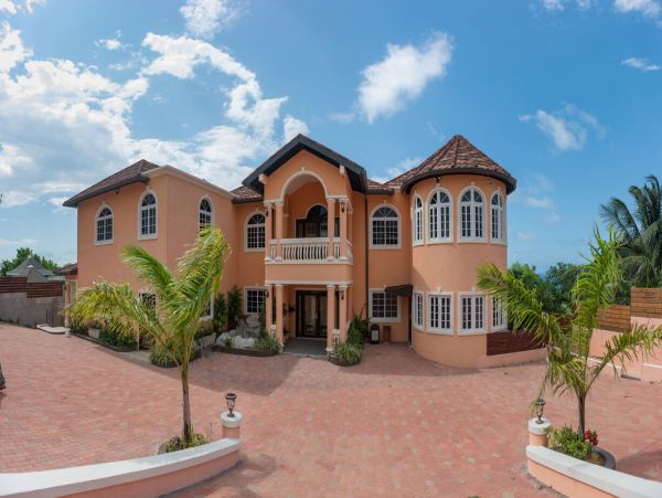 Jamaica Home 960837