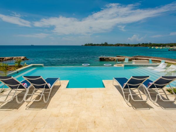 Jamaica Home 960839