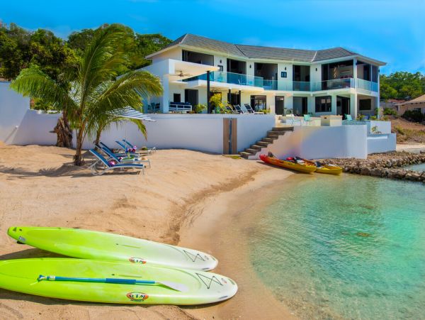 Jamaica Home 960839