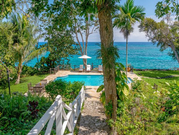 Jamaica Home 960844