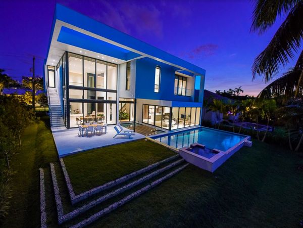 Presenting this Luxury Miami Home Away From Home