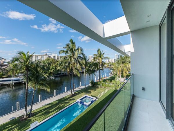 Presenting this Luxury Miami Home Away From Home