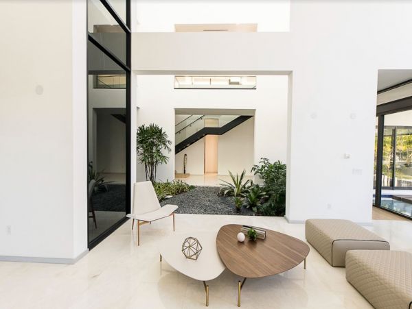 Presenting this Luxury Miami Home Away From Home