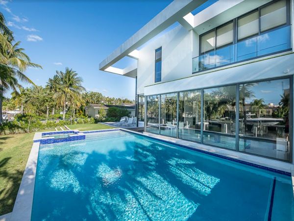 Presenting this Luxury Miami Home Away From Home