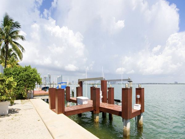 Miami Venetian Islands Luxury Villas - Biscayne Bay Waterfront Accommodation