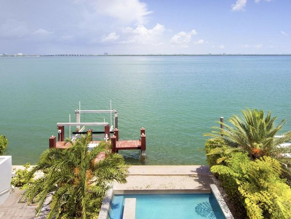 Miami Venetian Islands Luxury Villas - Biscayne Bay Waterfront Accommodation
