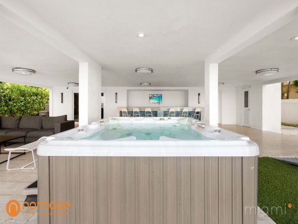 Miami Beach Home 960870