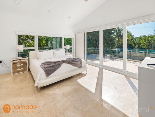 Miami Beach Home 960870