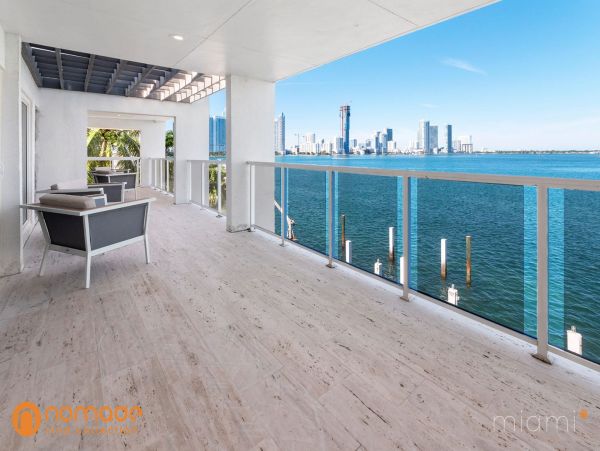 Miami Beach Home 960870
