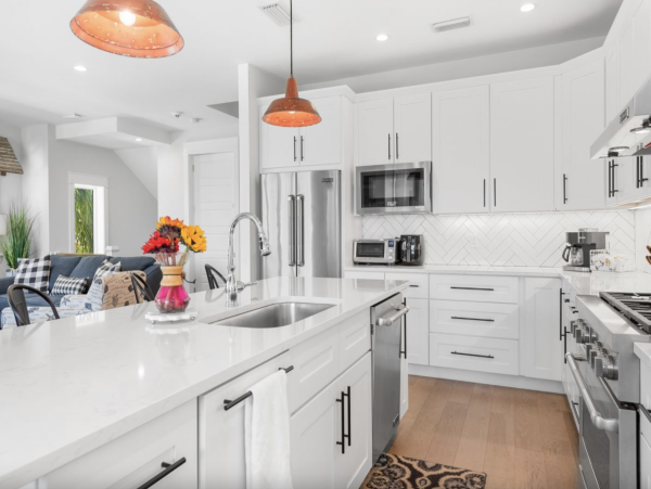 Beautiful Family Vacation Home in Anna Maria with Pool