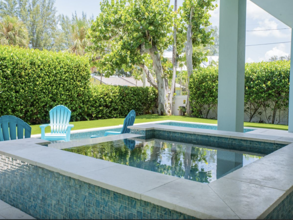 Beautiful Family Vacation Home in Anna Maria with Pool