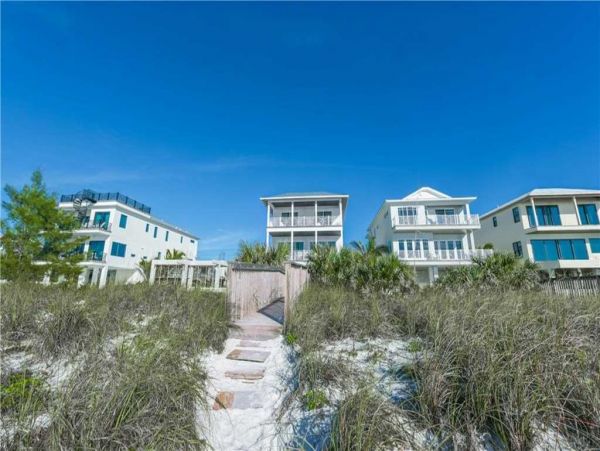 Gulf Views Bradenton Beach Vacation Home Six Bedroom