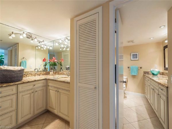 Stunning Naples Amazing Vacation Condo