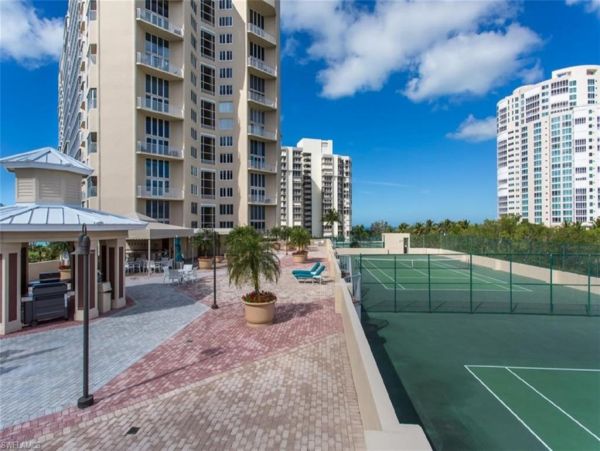 Stunning Naples Amazing Vacation Condo