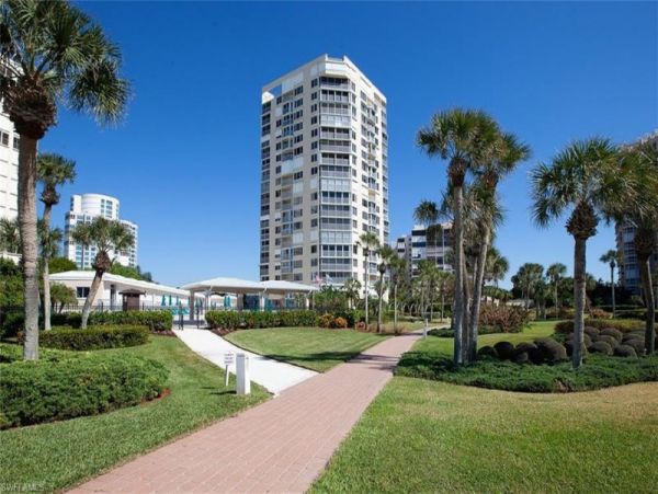 Stunning Naples Amazing Vacation Condo