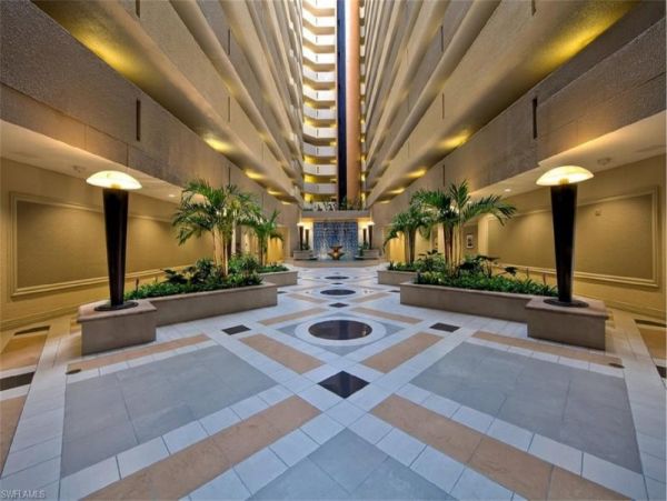 Stunning Naples Amazing Vacation Condo