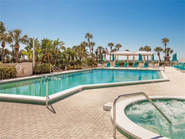 Stunning Naples Amazing Vacation Condo
