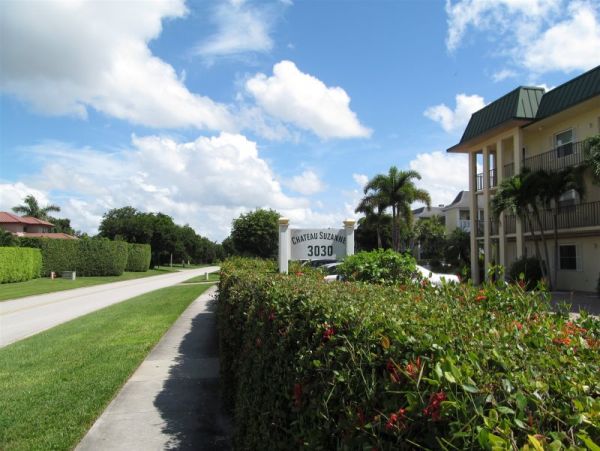 Naples Condo 960887