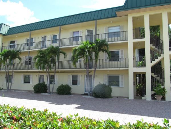 Naples Condo 960887