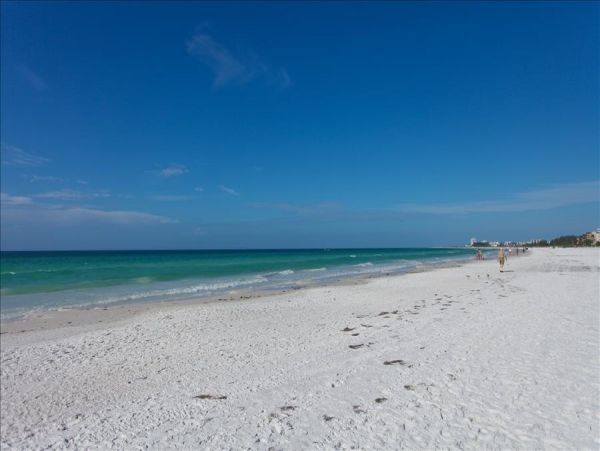 Siesta Key Vacation Condo Sleeps 5 Guests