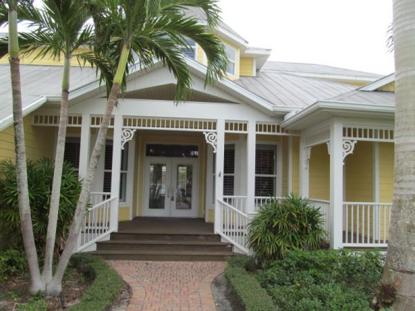 Olde Naples sleeps 10! Private community
