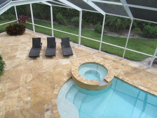 Olde Naples sleeps 10! Private community