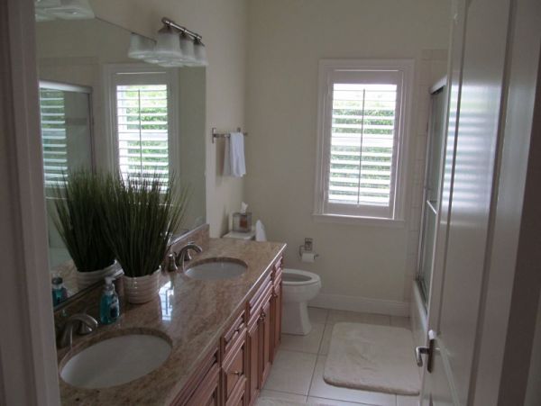 Olde Naples sleeps 10! Private community
