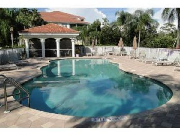 Naples Condo 960912