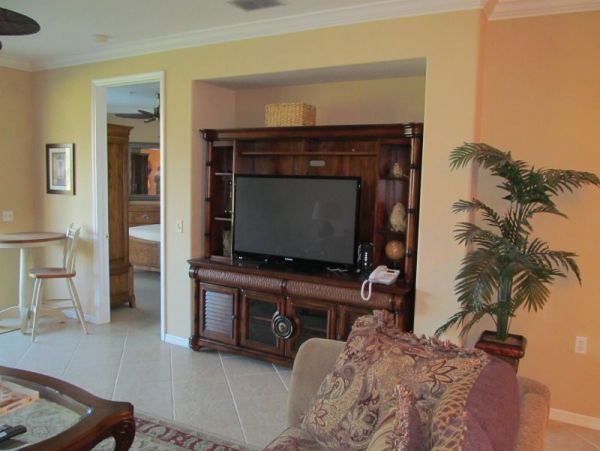 Naples Condo 960912