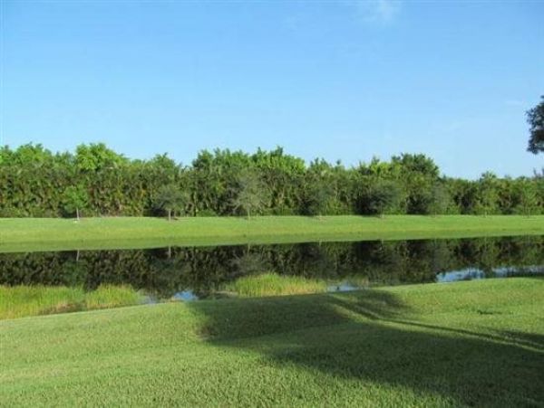 Naples Vacation Home Sleeps 6 Guests