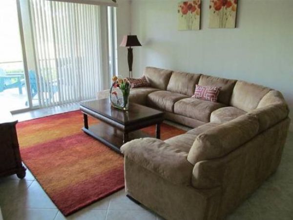 Naples Vacation Home Sleeps 6 Guests