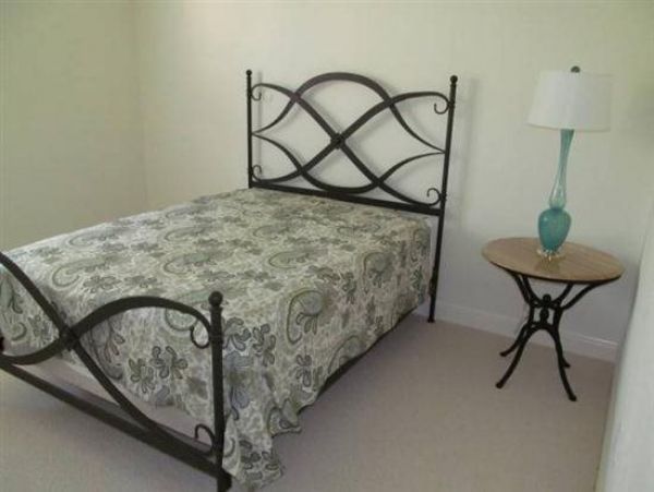 Naples Vacation Home Sleeps 6 Guests