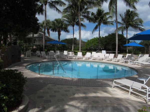 Naples Vacation Home Sleeps 6 Guests