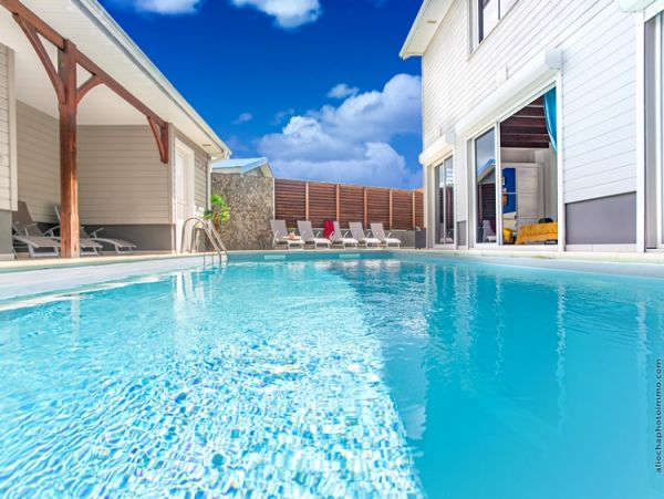 Martinique Home 960924