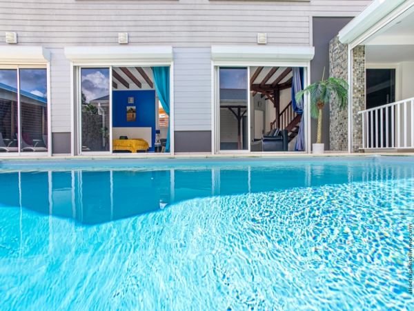Martinique Home 960924