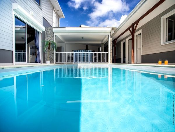 Martinique Home 960924