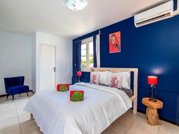 Martinique Home 960924