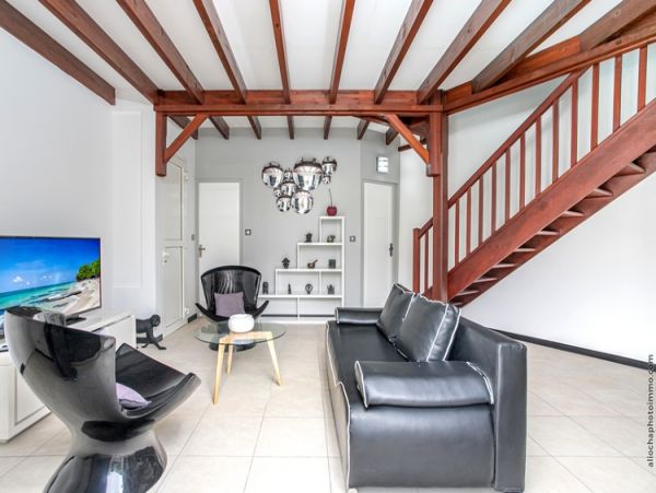 Martinique Home 960924