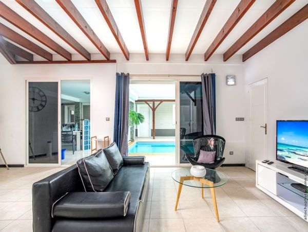 Martinique Home 960924