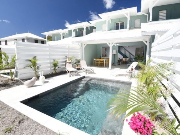 Martinique Home 960926