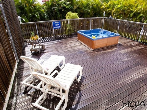 Martinique Home 960941