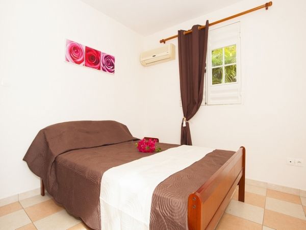 Martinique Home 960941
