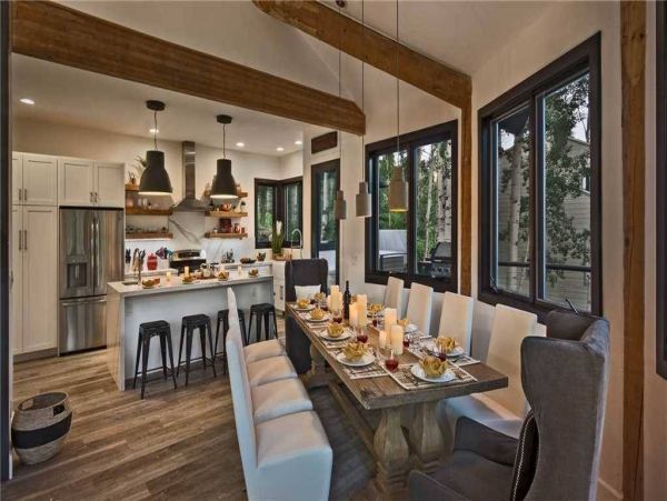 Four Bedroom Vacation Rental Home with Mountain View in Vail