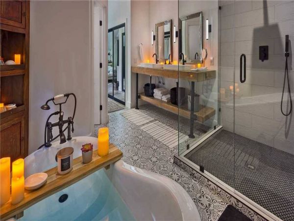 Four Bedroom Vacation Rental Home with Mountain View in Vail