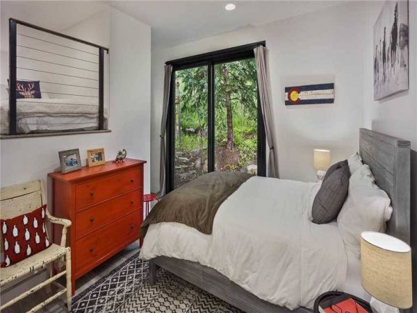 Four Bedroom Vacation Rental Home with Mountain View in Vail